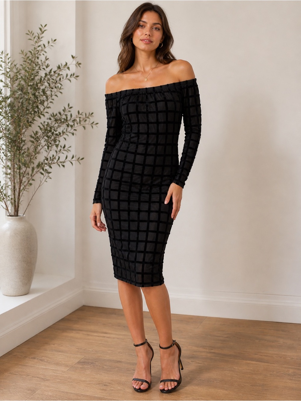 Off-Shoulder Long Sleeve Black Grid Bodycon Dress